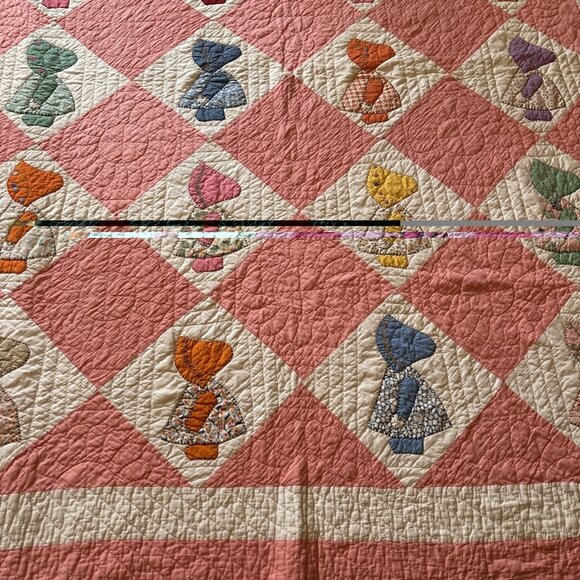Vintage Sunbonnet Sue Quilt Pink & White Size 83 X 70 - Picture 8 of 10